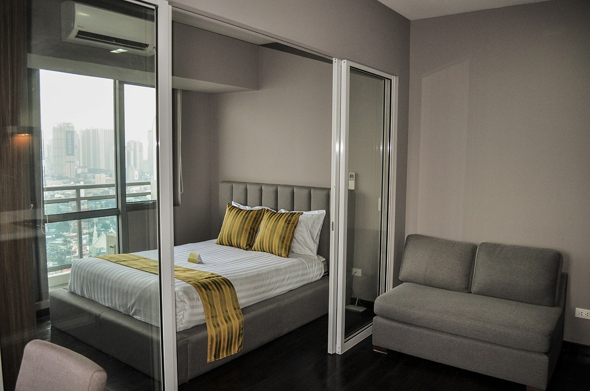 Siglo Suites @ The Acqua Private Residences Mandaluyong Εξωτερικό φωτογραφία